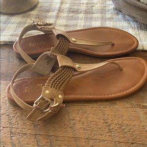 MIA Ivelise Women's Tan Low-heel T-strap Sandals